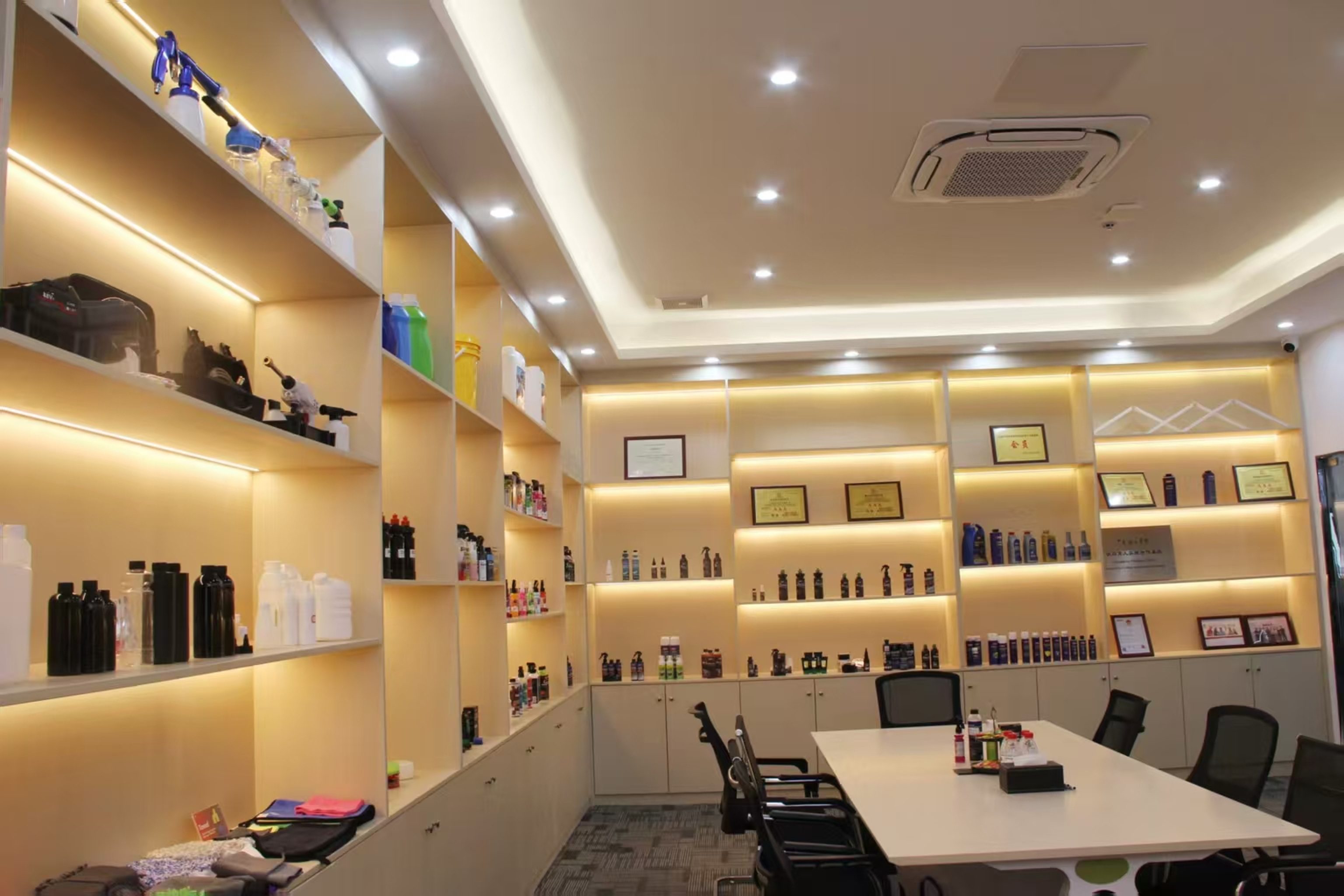 YJOYJOY Product Showroom
