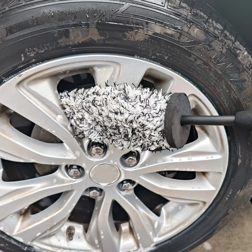 Extendable Microfiber Duster & Wheel Brush Set for Detailing Shops thumbnail