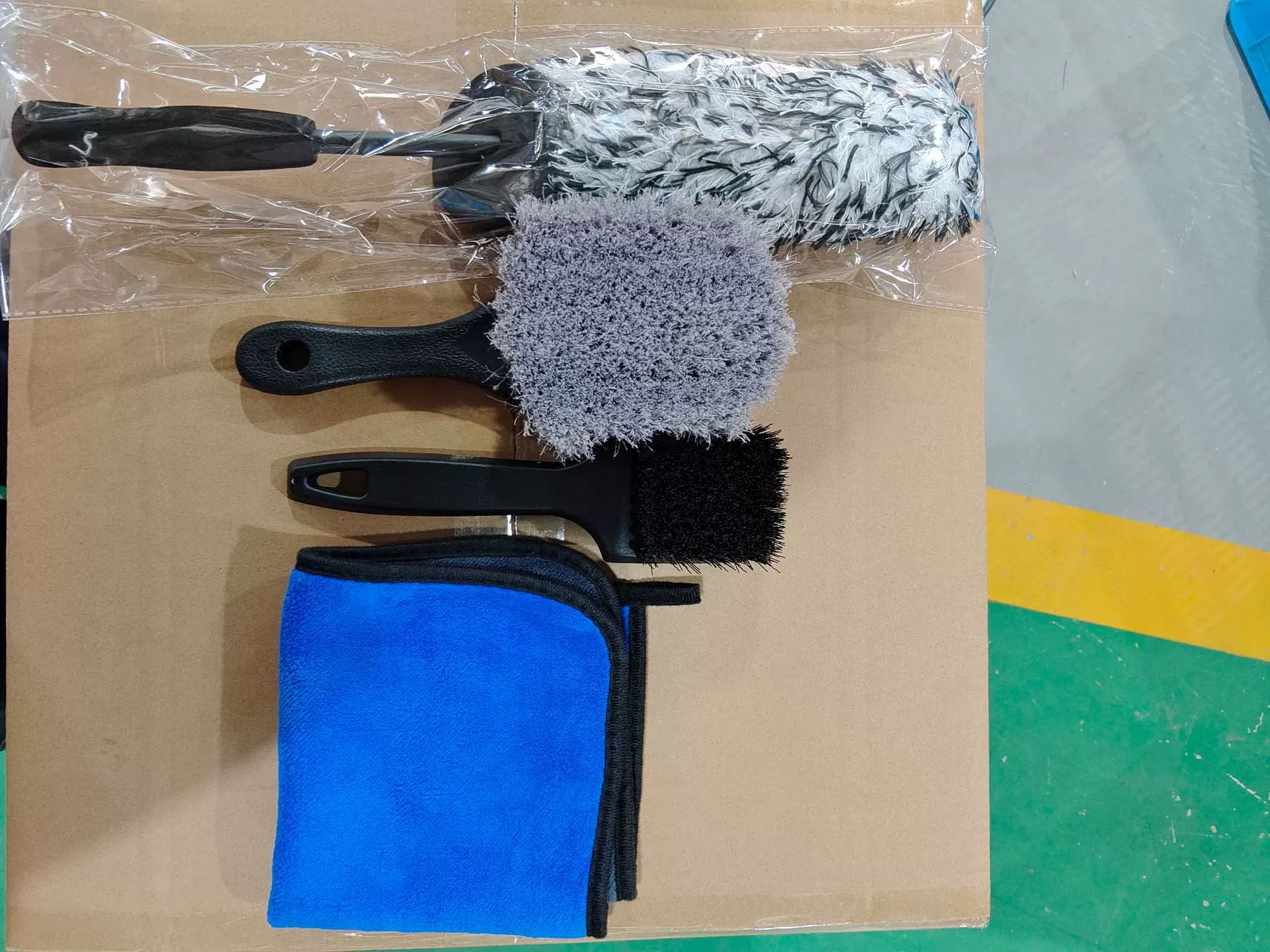 7-piece-wheel-cleaning-brush-kit thumbnail